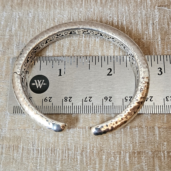 John Hardy JAI hammered sterling silver cuff bracelet - Picture 7 of 9